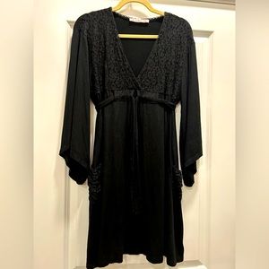 Wendy Glez Black Dress w/ Lace Size Small Material is Super Soft Dress Like New